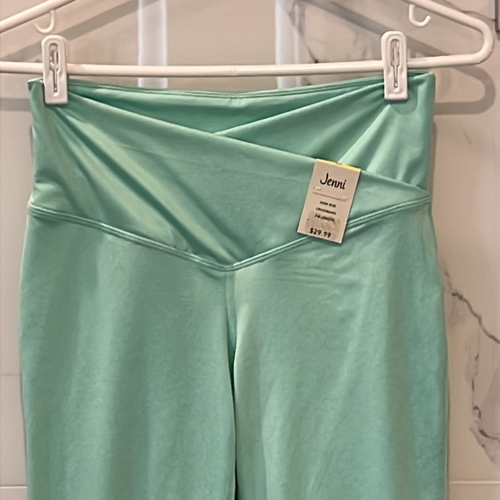 Jenni Leggings - Size Medium - Picture 3 of 4